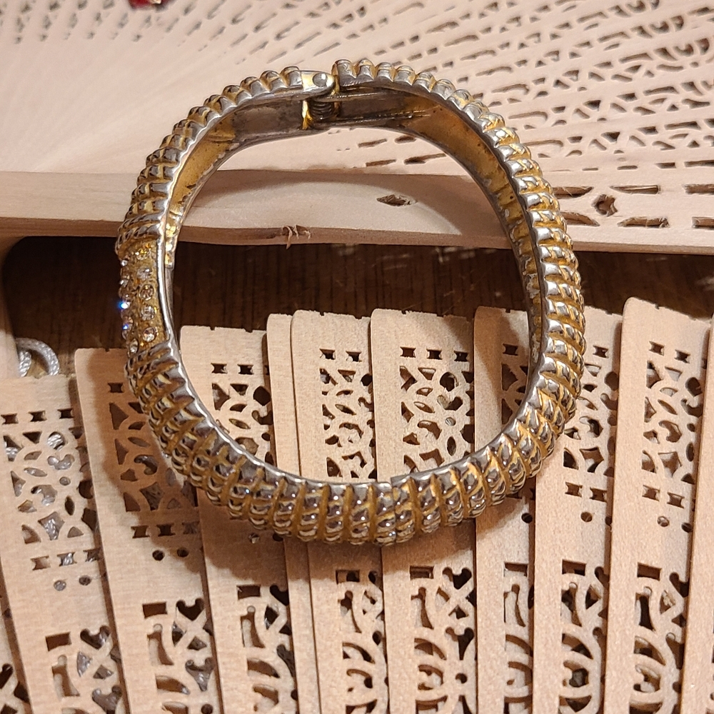 Vintage Bracelet - Picture 9 of 17